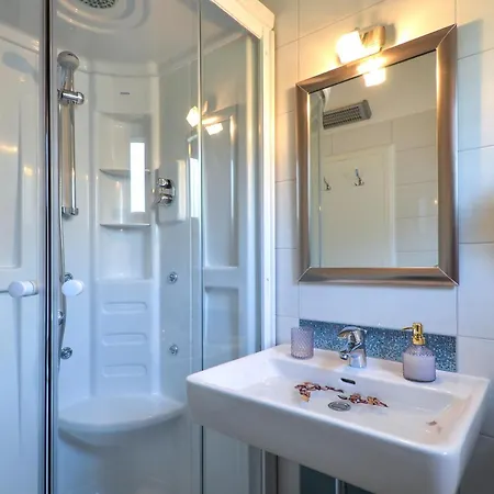 Mar Deluxe No 3 Апартаменты Трогир