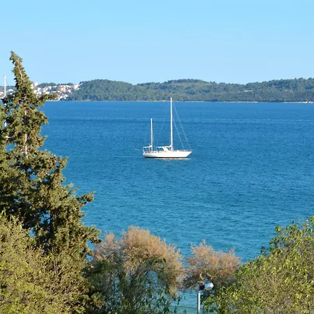 Mar Deluxe No 3 Апартаменты Трогир